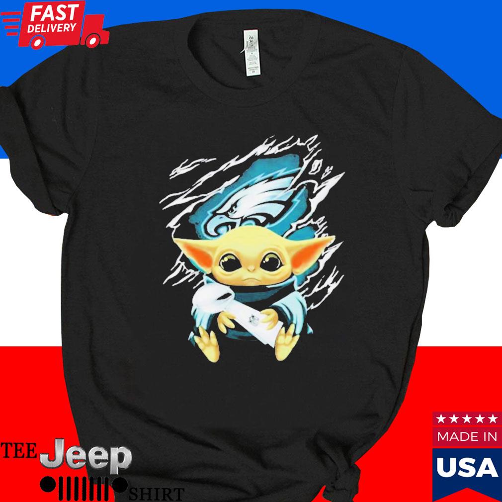 Official Baby Yoda hug cup philadelphia eagles 2023 T-shirt